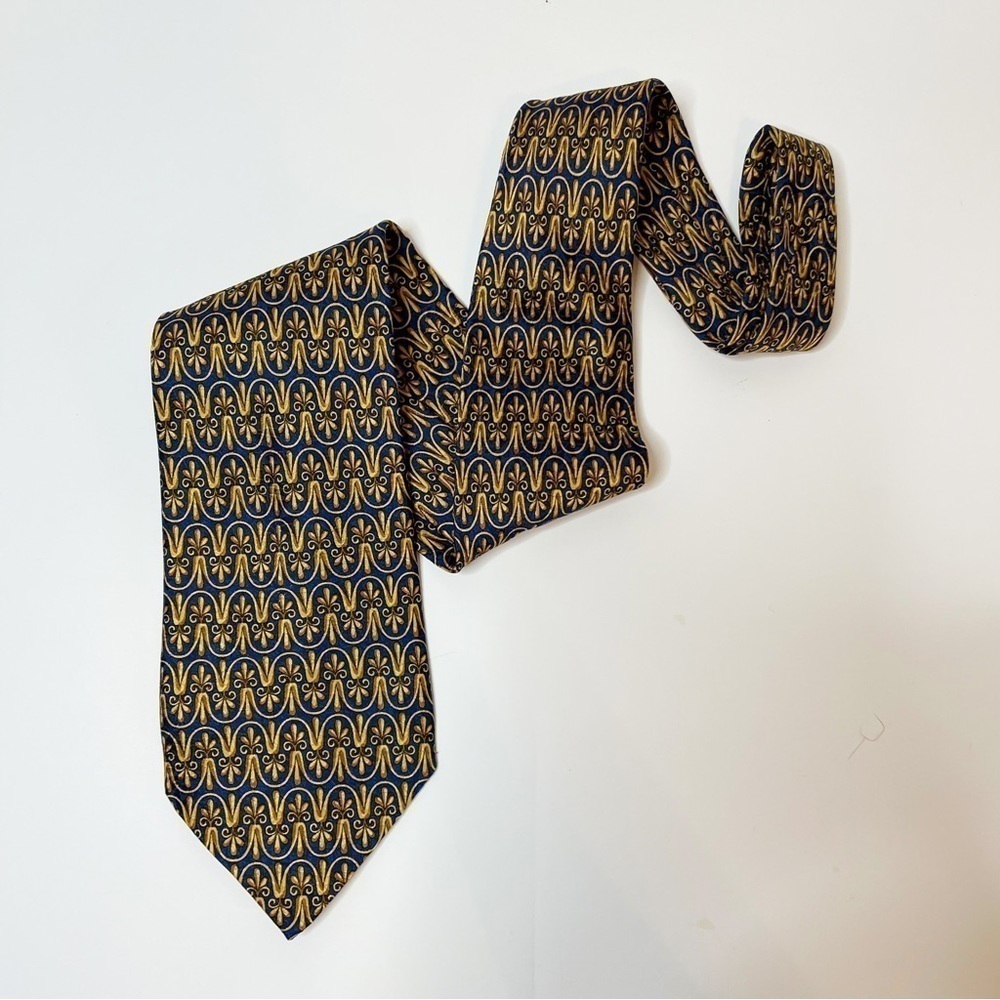 Neiman Marcus 100% Blue Gold Silk Neck Tie